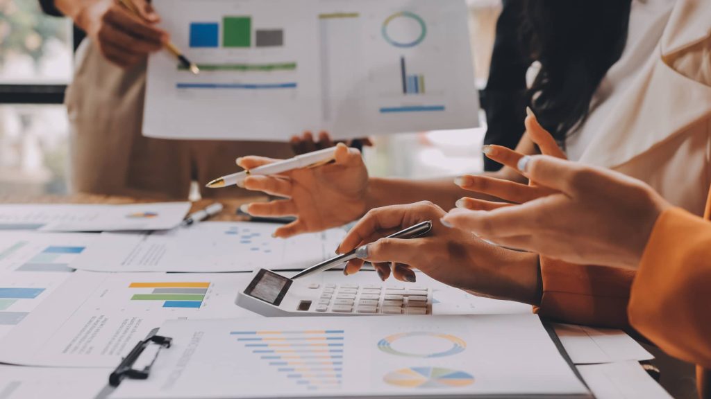 النزاهة المالية والامتثال للأنظمة والتشريعات